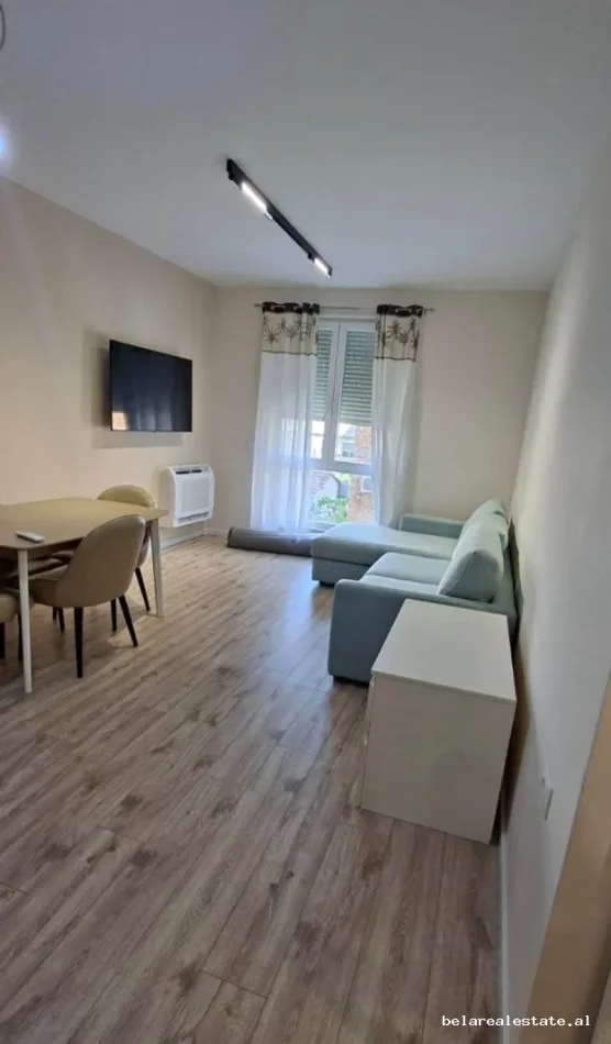 Tirane, jepet me qera apartament 1+1+Ballkon Kati 1, 67 m² 750 € (Ali Demi)