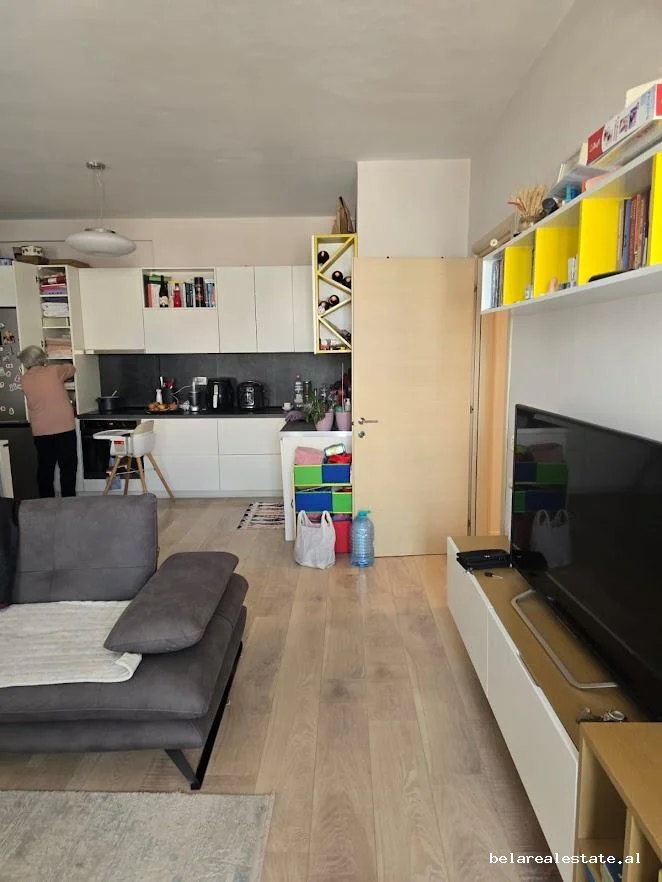 Tirane, jepet me qera apartament 1+1+Ballkon Kati 5, 73 m² 515 € (Astir)