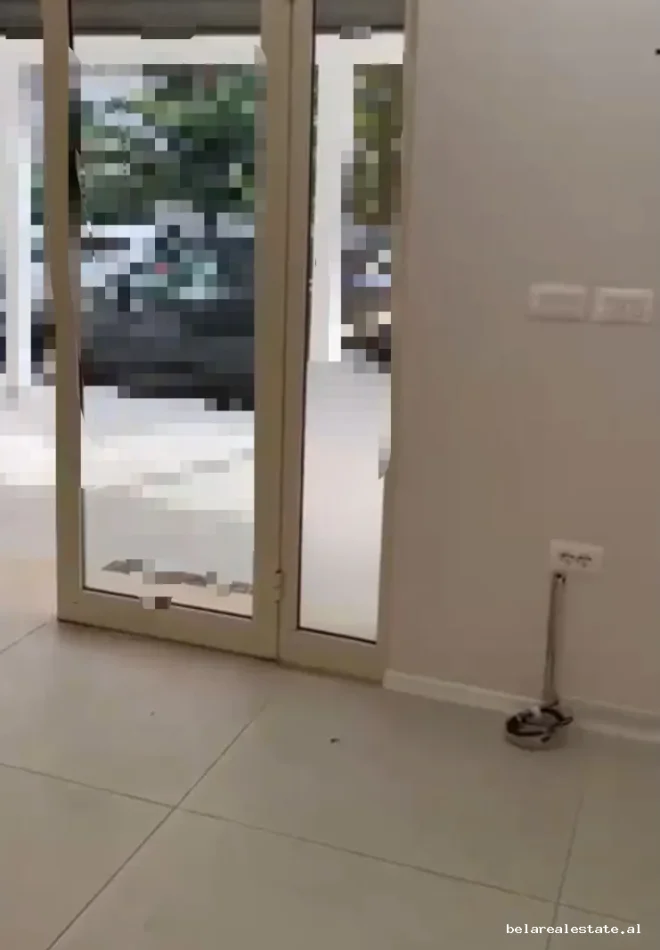 Tirane, jepet me qera dyqan Kati 0, 80 m² 600 € (Ish Nisharaku)