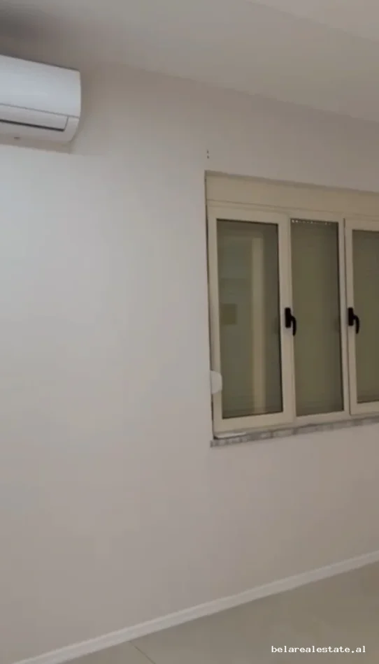 Tirane, jepet me qera dyqan Kati 0, 80 m² 600 € (Ish Nisharaku)