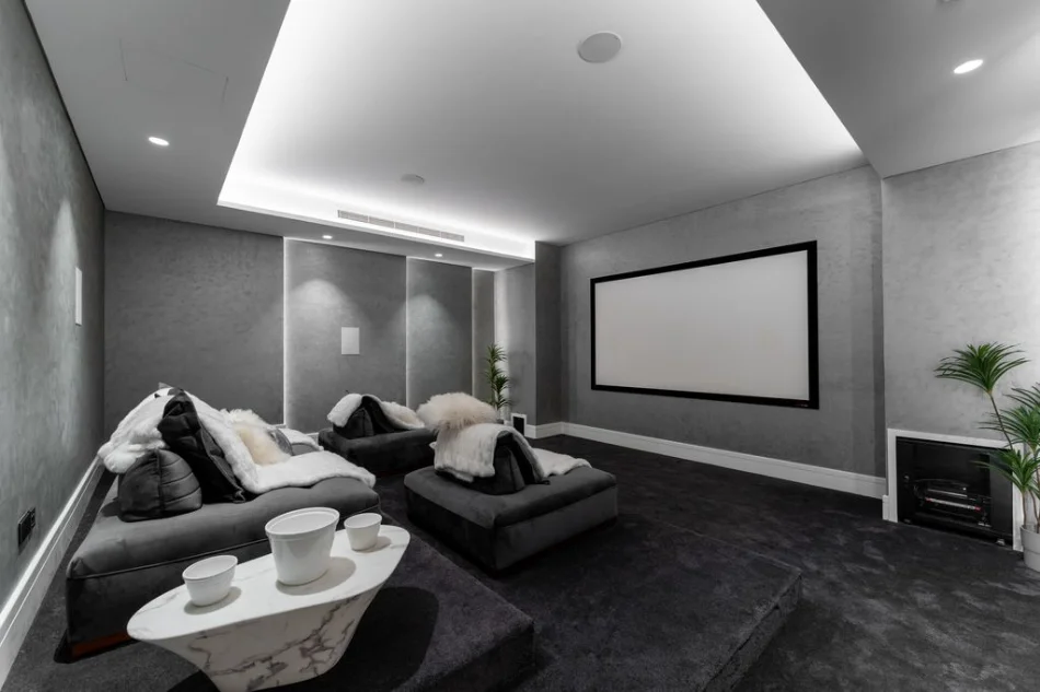 Tirane, shitet Vile 5+1+Ballkon , 800 m² 10.000.000 € 
