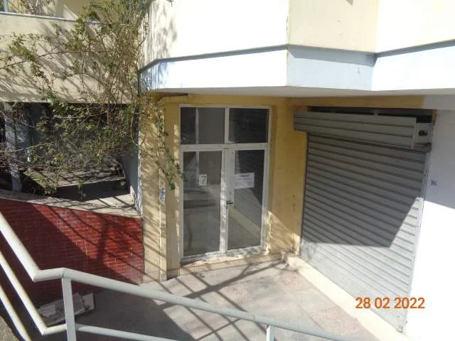 Tirane, Shitet Bodrum 225 m² dhe 2 Njesi 127.6 m² & 31.3 m², Cmimi Referues 42.000.000 Leke (Prane Kopshtit Botanik)