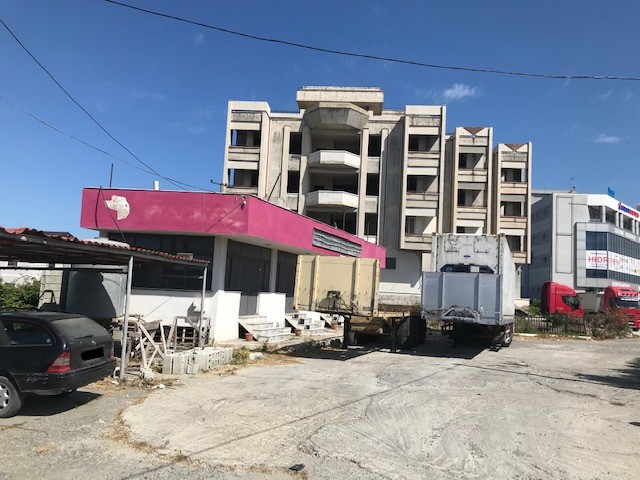 Durres, Shiten 4 Toka Are me Siperfaqe totale prej 4.568 m², Cmimi Referues 753,720.00 Euro (Spitalle)