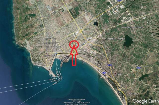 Durres, Shiten 4 Toka Are me Siperfaqe totale prej 4.568 m², Cmimi Referues 753,720.00 Euro (Spitalle)