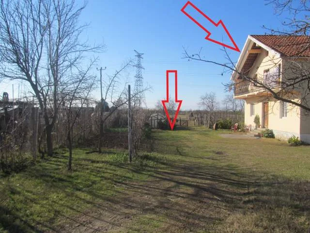 Lezhe, Shitet Toke Are, Truall dhe Ndertese, Cmimi Fillestar 7,600,000 Leke (Barbelloje)