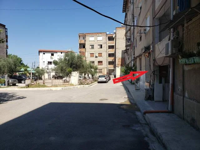 Fier, Shitet Apartament 1+1, Kati 1, 55 m², Cmimi Referues 2.420.000 Leke ( Rruga "Kastriot Muca")