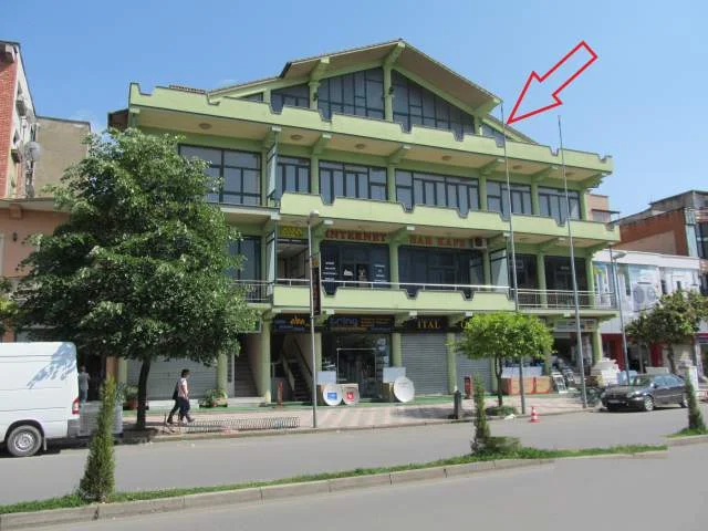 Shkoder, Shiten 3 Ndertesa me siperfaqe totale 762 m², Cmimi Fillestar 21,680,000 Leke, rruga "Qemal Dracini"