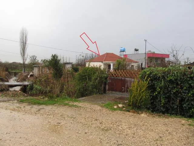 Shitet, Truall dhe Ndertese, Cmimi Fillestar 3.240.000 Leke (Lagjia Drita, Mahmurras)