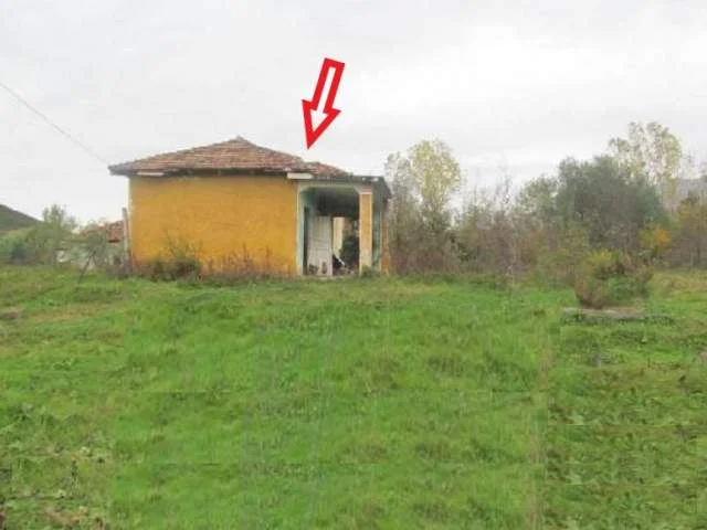 Verjon, Kruje, Shitet Ullishte + Truall + Ndertese, Cmimi Referues 2.800.000 Leke