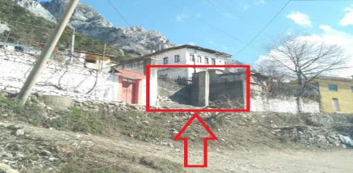 Kruje, Shitet Truall dhe Ndertese 2-kat, Cmimi Fillestar 1,900,000 Leke (Lagjja Nr. 3)