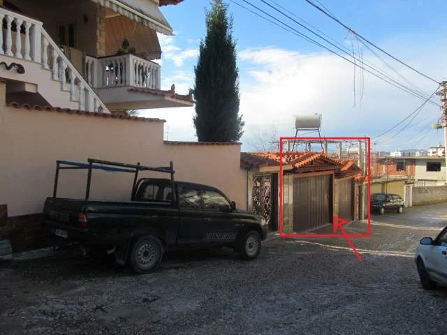 Vlore, Shitet Truall 41 m² dhe Ndertese 41 m², Cmimi Fillestar 1.088.000 Leke (Lagja “15 Tetori”)