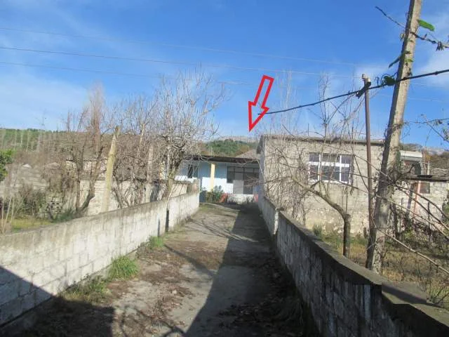 Kruje, Shitet Ullishte + Truall + Ndertese, Cmimi Fillestar 1,584,000 Lekë (Zalle)