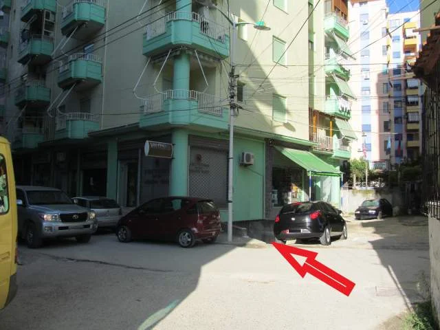 Fier, Shitet Garazh/Bodrum me siperfaqe 432 m², Cmimi Referues 14.000.000 Leke, (Lagjja “Konferenca e Pezes”)