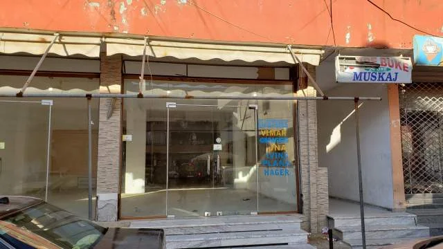 Fier, Shitet Ambjent Biznesi/Njesi me siperfaqe 126 m², Cmimi Referues 14.200.000 Leke (Lagjja “Apollonia”)