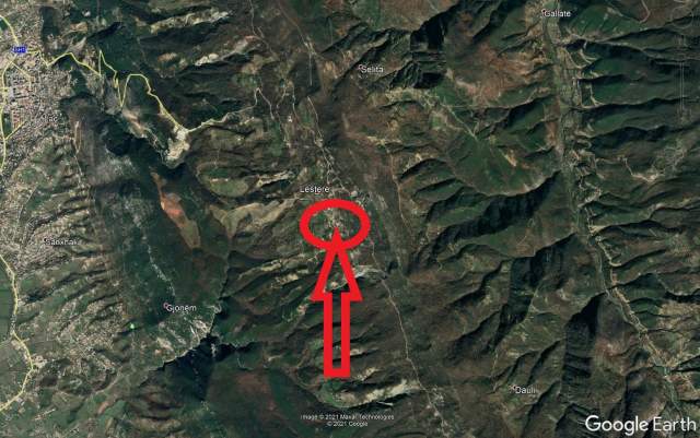 Shitet Toke Are 904 m2, Truall 200 m2 dhe Ndertese 165 m2, 2.048.000 Leke (Selite, Lac)