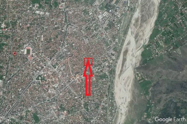 Shkoder, Shitet Truall (241 m2) dhe Ndertese (142 m2), Cmimi Fillestar 6.270.000 Leke (Rruga Perlat Rexhepi)