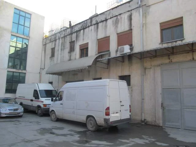 Vlore, Shitet Ambjent Biznesi (Truall 525 m² + 2 Njesi 525 m² & 375 m²), Cmimi Fillestar 42,142,080 Leke (Lagja “Kushtrimi”)