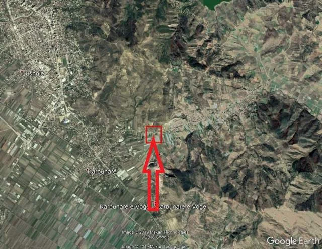 Lushnje, Shitet Toke Are + Truall  + Ndertese 2 kateshe, Cmimi Fillestar 3.212.800 Leke (Karbunare, Lushnje)