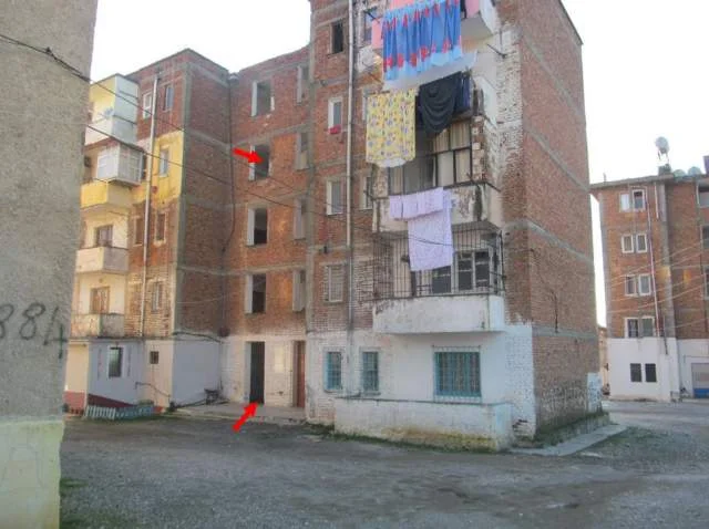 Shitet Apartament 45.68 m2, Cmimi Fillestar 1.008.000 Leke (Lagjia Zef Hoti, Mahmurras)