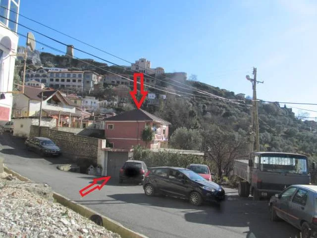 Kruje, Shitet Truall dhe Ndertese dy kateshe, Cmimi Fillestar 3.920.000 Leke (Lagjia nr. 3)