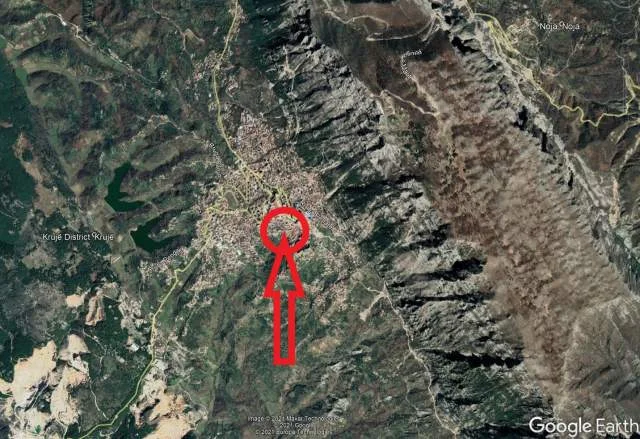 Kruje, Shitet Truall dhe Ndertese dy kateshe, Cmimi Fillestar 3.920.000 Leke (Lagjia nr. 3)