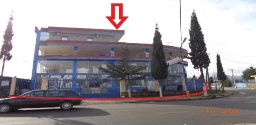 Burrel Shitet Truall 1,600 m2 + Ndërtesë 3 Kate 506 m2, Cmimi Fillestar 69.906.464 Leke (Lagja “Drita”, Burrel)