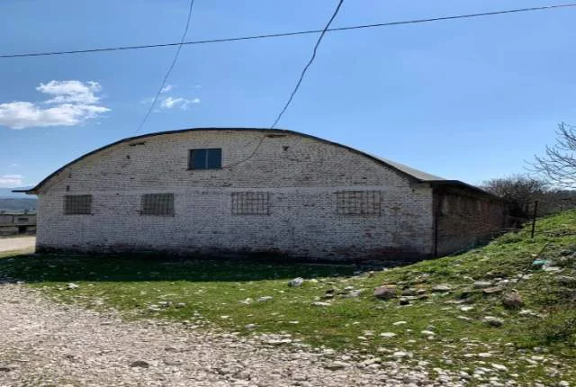 Gjirokaster, Zona e Viroit Shitet Truall 240.47 m² dhe Ndertese 240.47 m², Cmimi Fillestar 2.170.728 Leke