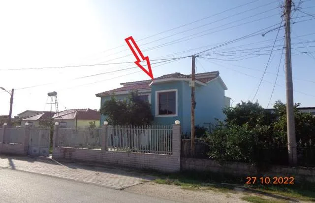 Lushnje, Shitet Truall 361 m² dhe Ndertese 104.3 m², Cmimi Referues 6,300,000 Leke