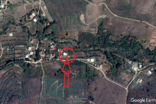 Shitet Truall dhe Ndertese 1-kat, Cmimi Fillestar 2,880,000 Leke (Lagjia Demokracia, Mahmurras)