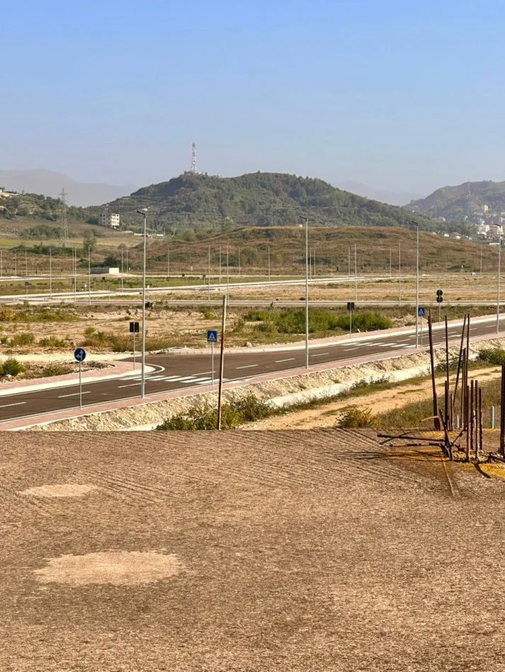 Tirane, shitet ambjent biznesi , 460 m² 170.000 € (rruga Zalata)