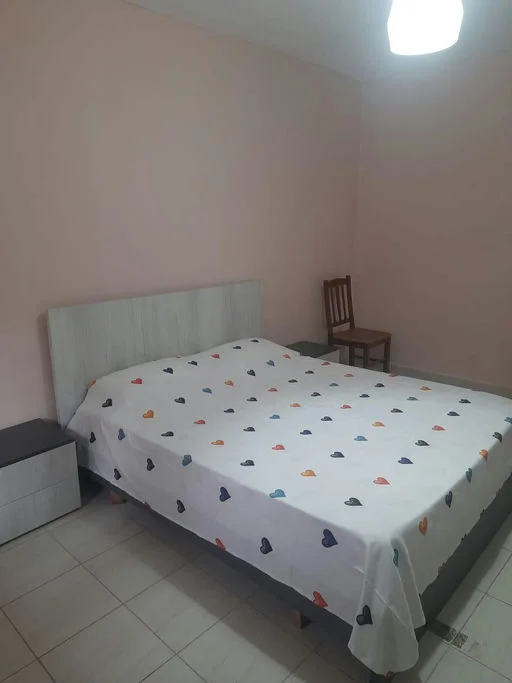 Tirane, jepet me qera apartament 1+1+Ballkon Kati 1, 63 m² 460 € (Rruga"Kavajes")