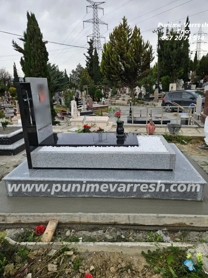 Tirane, shes Punime Varresh | Varr granit gri me granit te zi - Varrezat e Sharres - Tirane 220 €