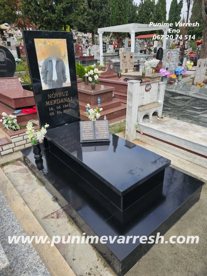 Tirane, ofroj Punime Varresh Eno Berat - Germa Bronzi Italiane - Fotografi Porcelani 50x70