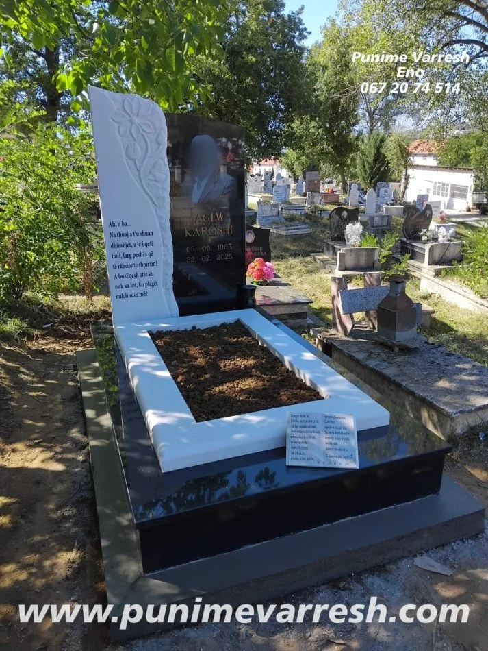 Tirane, ofroj Modele Varresh Me Mermer Te Bardhe Te Punuar Me Skulptor Dhe Pikture Ne Granit