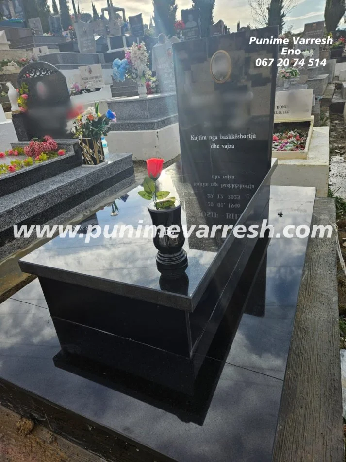 Tirane, ofroj Punime Varresh me granit te zi - Varrezat E Sharres