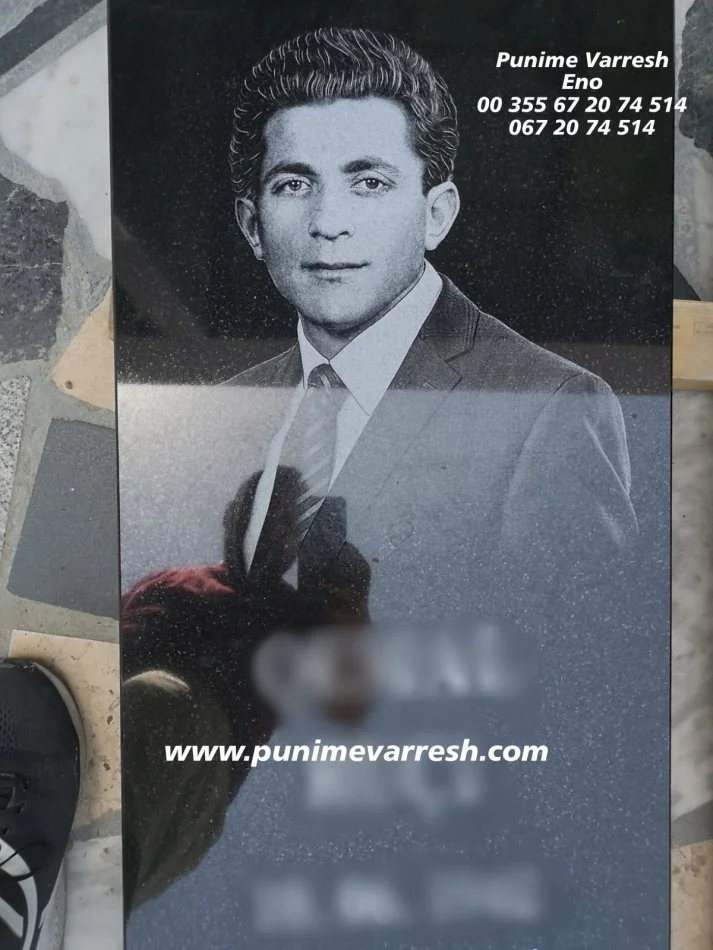 Tirane, ofroj Punime Varresh Me Pikture ( Portret ) Te gdhendur Ne Granit