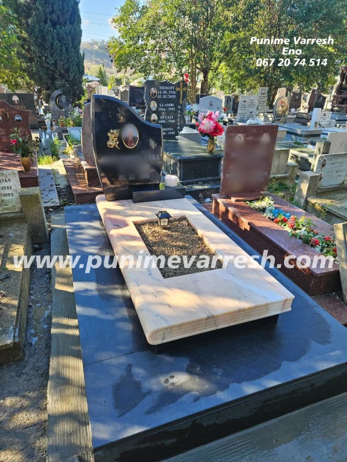 Tirane, ofroj Varr I Punuar Me Mermer Rosa Portugal Dhe Granit Te Zi