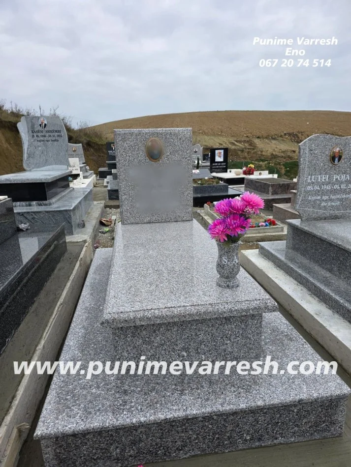 Tirane, shes Punime Varrsh Tirane - Varrezat E Sharres - Granit Gri 190 €