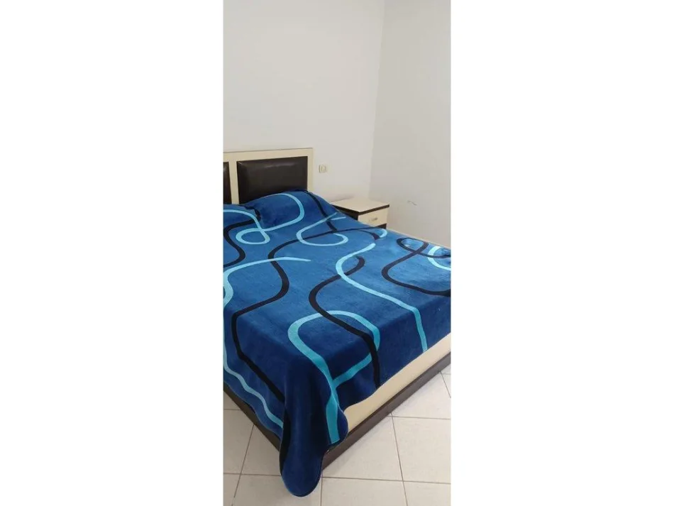 Shqiperi, jepet me qera apartament 2+1+Ballkon Kati 4, 70 m² 400 € (Rruga Muhamet Deliu)