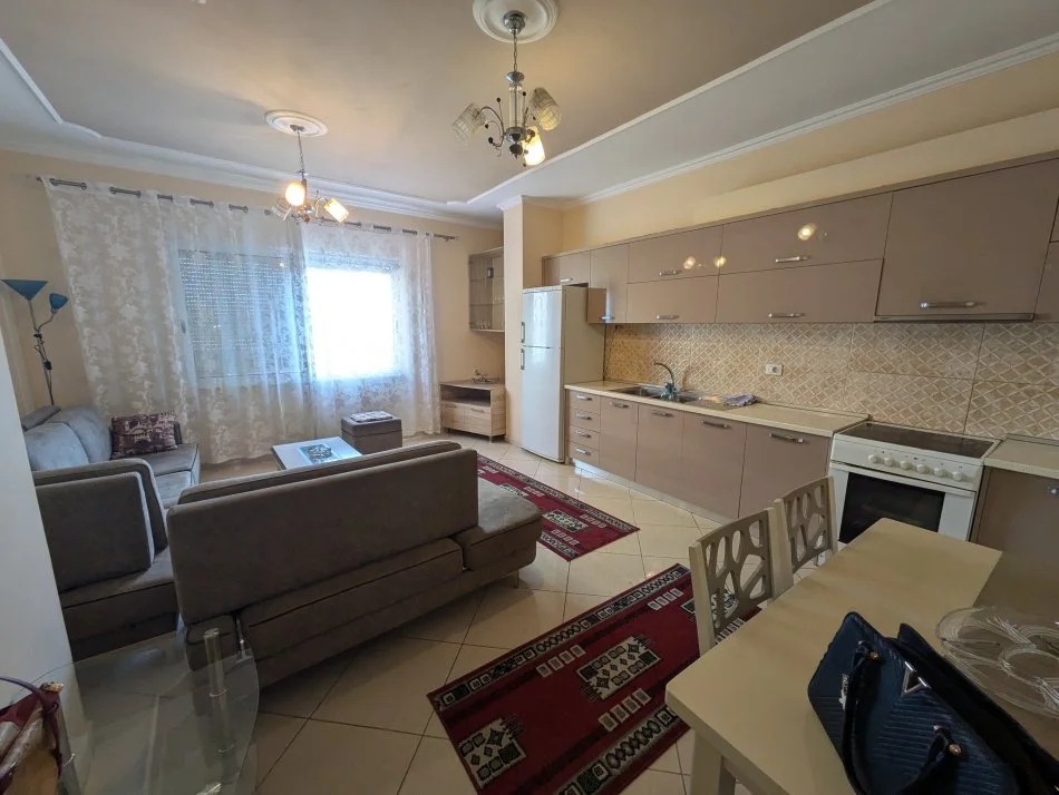 Tirane, Apartament 1+1 per shitje  Kati 2, 61 m² 85.000 € ( Fresk)
