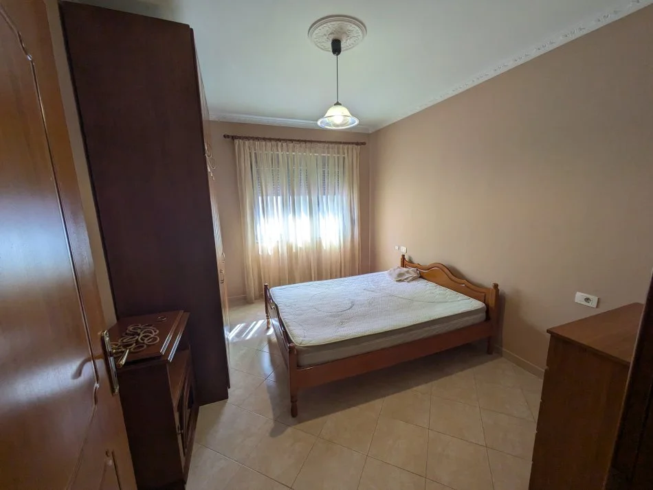 Tirane, Apartament 2+1 me qira  Kati 7, 500 m² 500 € (Astir)