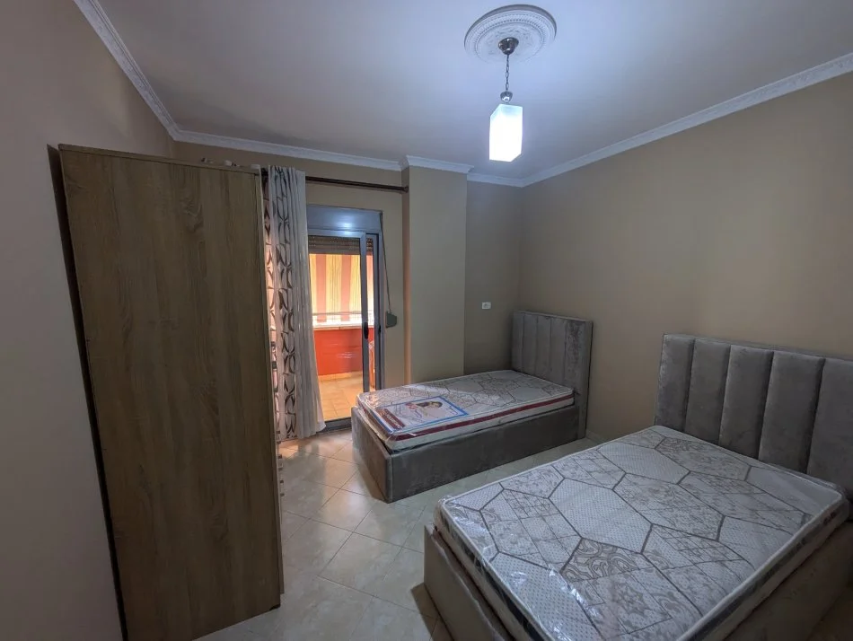 Tirane, Apartament 2+1 me qira  Kati 7, 500 m² 500 € (Astir)