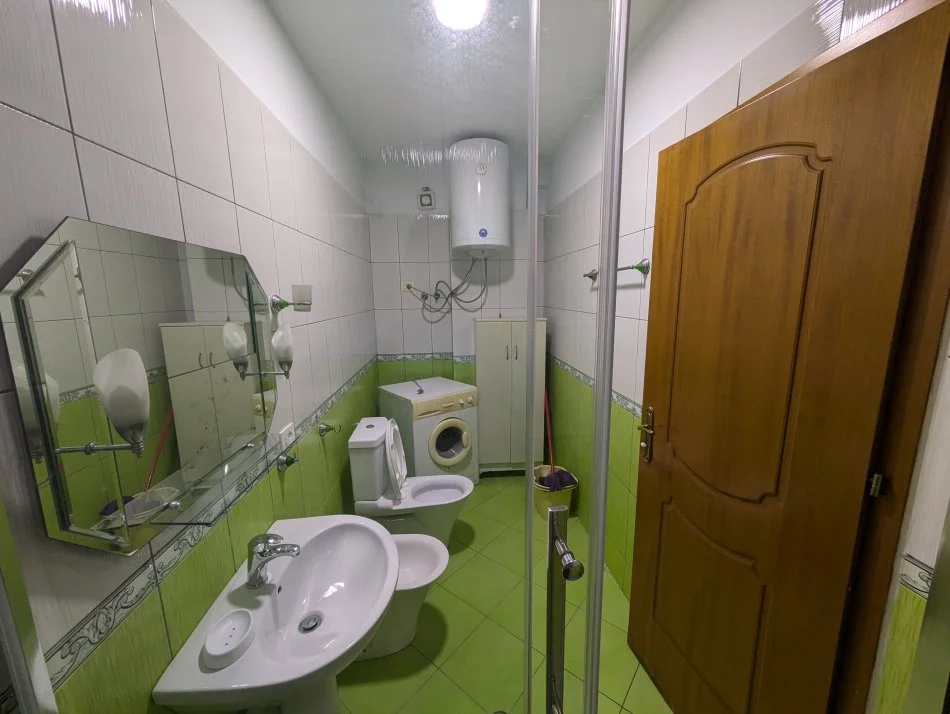 Tirane, Apartament 2+1 me qira  Kati 7, 500 m² 500 € (Astir)