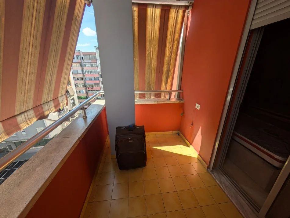 Tirane, Apartament 2+1 me qira  Kati 7, 500 m² 500 € (Astir)