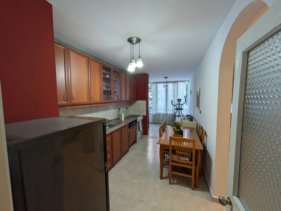 Tirane, Apartament 3+1 per shitje Laprake (Dritan Hoxha)