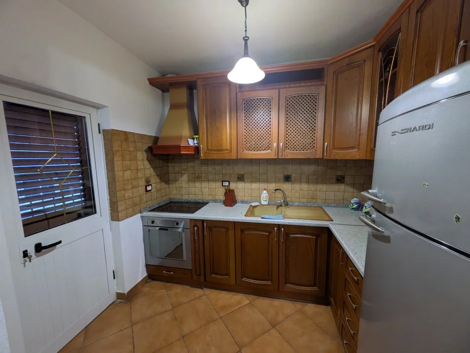 Tirane, Apartament 3+1 per qira Kati 5, 105 m² 550 € (Rruga Elbasanit)