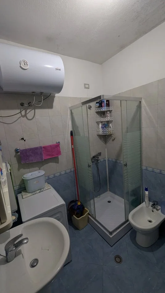 Durres Plazh, jepet me qera apartament 1+1+Ballkon Kati 2, 62 m² 449 € (Rruga Agave)