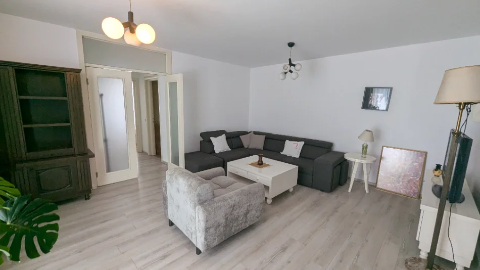 Jepet me qera apartament 2+1+Aneks+Ballkon Kati 5, 104 m² 890 € Gjykata- (Rruga Vangjush Furxhi)