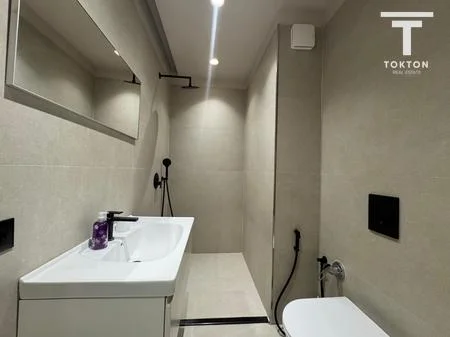 Tirane, jepet me qera apartament 2+1 Kati 11, 95 m² 1.500 € (RRUGA E KOSOVAREVE)