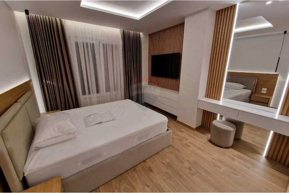 jepet me qera , 98 m² 1.000 € (Apartament 2+1+2 me qira, Kopshti Zoologjik)